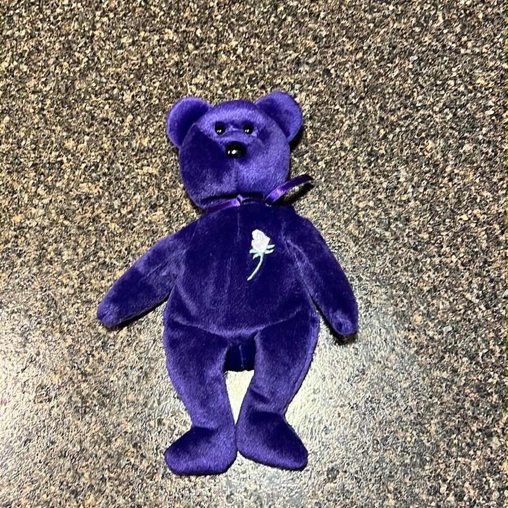 Retired 1997 Princess Diana Ty Beanie Babies Collection